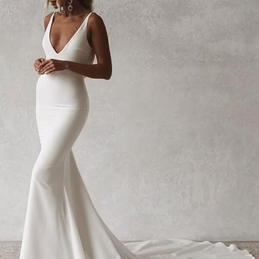 Simple Mermaid Wedding Dress